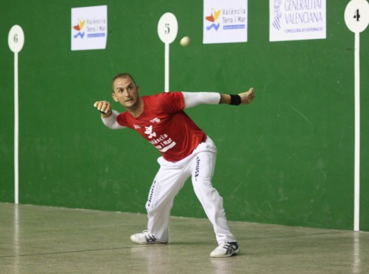 Adrián de Museros, primer finalista del individual de frontón