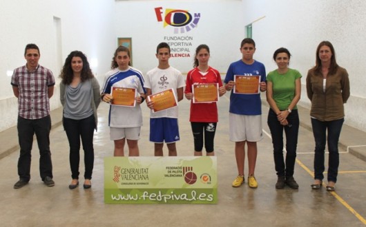 Amparo, Pablo y Anabel campeones individuales de raspall en las “EEMM de Valencia”