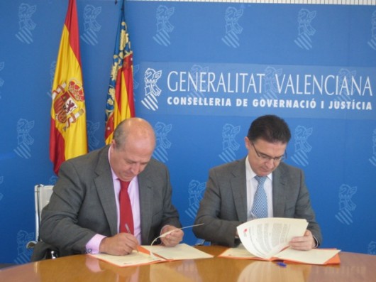 La Federació i la Conselleria formalitzen la firma dels convenis per a 2014