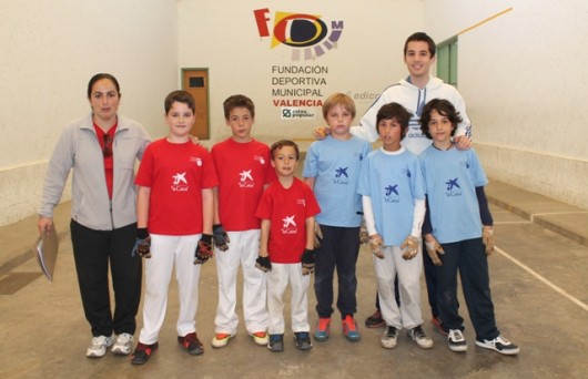 Las escuelas de pilota de Valencia afrontan su último mes de actividades
