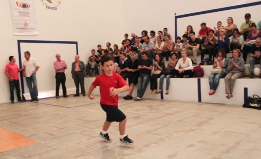 Les escoles de pilota de València tenen una activitat en l'IES Sueca