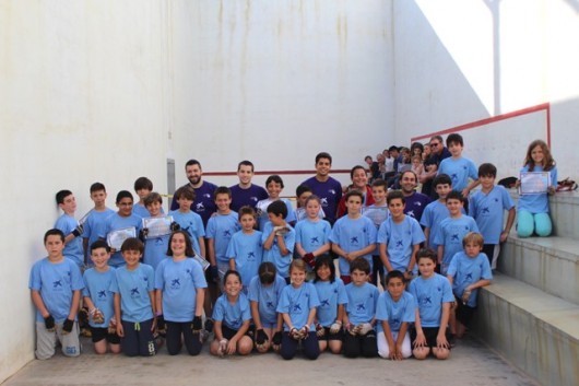 Les escoles de pilota de València disfruten de l'Olimpíada en Sueca