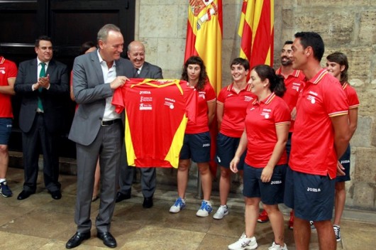 El President Fabra anuncia que la Pilota Valenciana será el primer deporte declarado BIC 