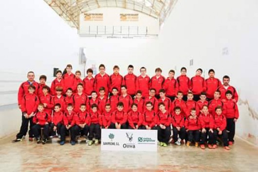 L'escola d'Oliva destaca en la safor en els “XXXIII JECV de raspall” 