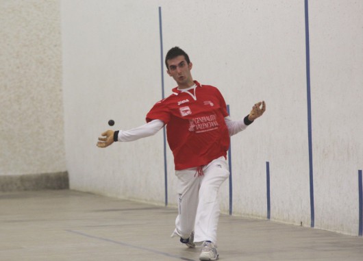  Las semifinales de la Liga de Escala i Corda se inician en Vilamarxant con la baja de Miguel