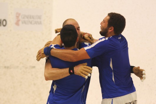  Ricard, Sanchis y Roberto empatan en la gran final de la “Lliga professional de raspall”