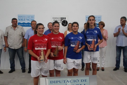 Lucia de Beniparrell y Fanni de Beniarbeig campeonas del “I Circuit sub-18 de raspall”