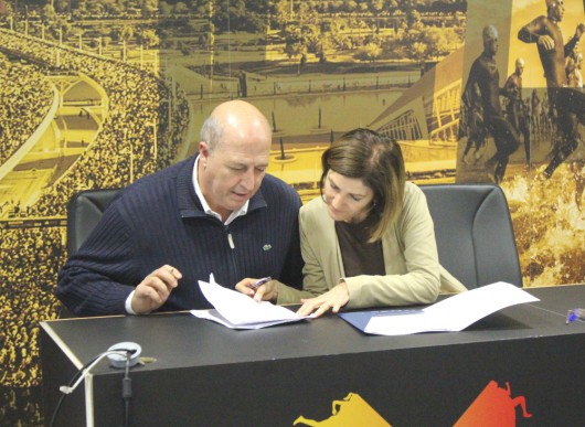 La FPV ha firmado el convenio con la FDM para las escuelas municipales de Pilota Valenciana