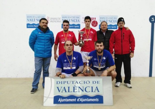 Xeraco B campeón del Trofeo Diputación de raspall