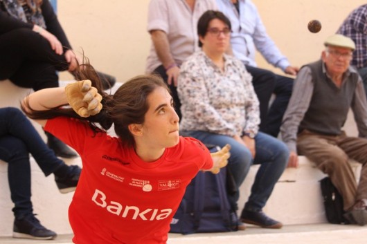 Bicorp consigue el liderato de la Liga Bankia de Raspall Femenino