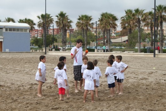 La platja de la Malvarosa seu de la “Cloenda de les EEMM de València”