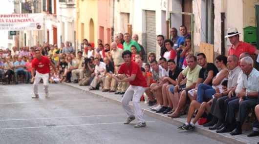 En Castells, se disputa una gran final en el “Trofeo Diputación de Alicante” de llargues 
